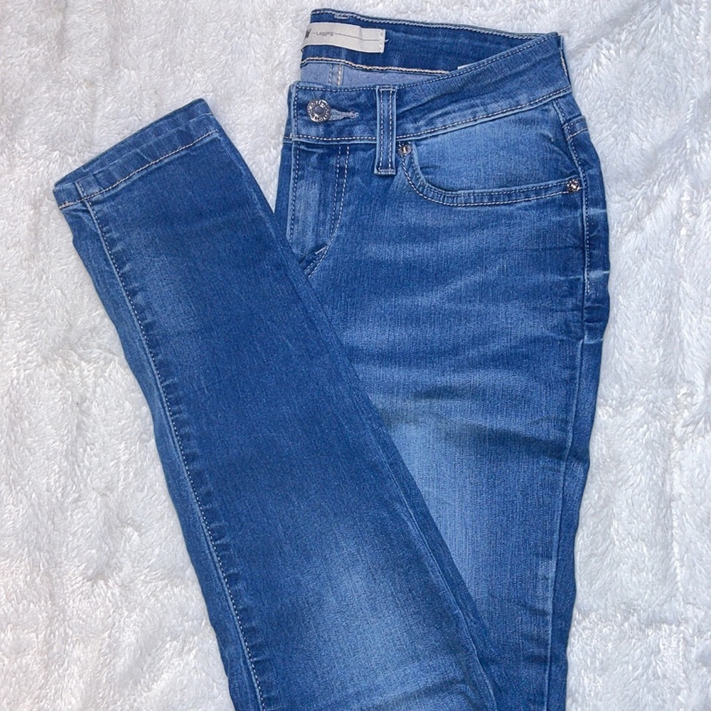 NWOT Levis Jeans